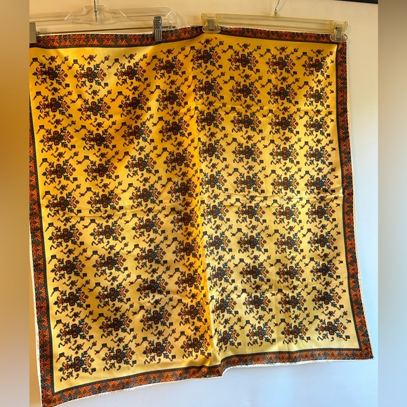 VINTAGE EXCLUSIVE DESIGN 100% ACETATE ROLLED JAPAN MADE ABSTRACT SCARF - Picture 3 of 9